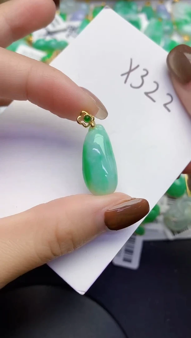 颈饰未镶嵌翡翠缅甸天然翡翠A货