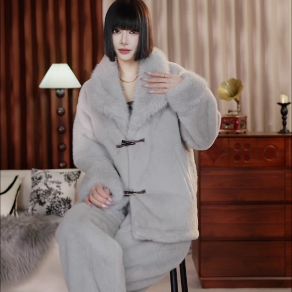 2025年新款高端轻奢冬季保暖时尚睡衣家居服气质套装CYT