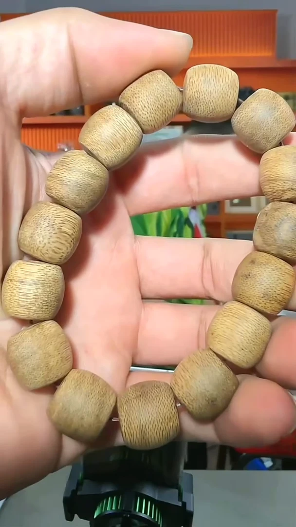 沉香手串320号鸡母虫22g1.4多样性发一