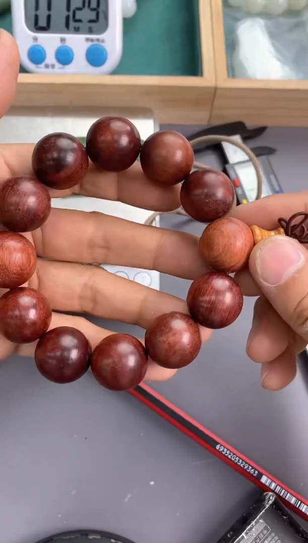 精品文玩木头手串