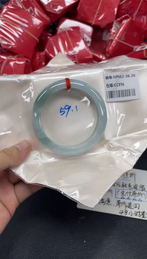 未镶嵌手镯翡翠又***～翡翠手镯