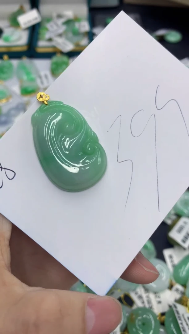 【闪购商品】翡翠颈饰18K金镶嵌1111111111