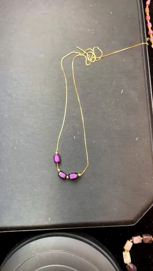 未镶嵌苏纪石（舒俱来）颈饰微笑链111