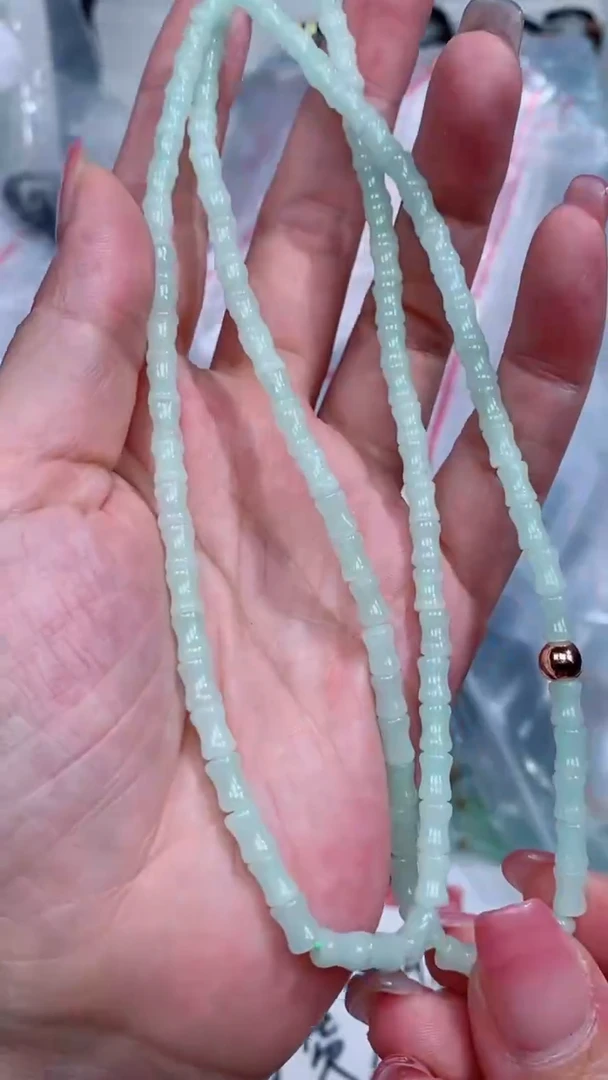 翡翠未镶嵌颈饰珠链