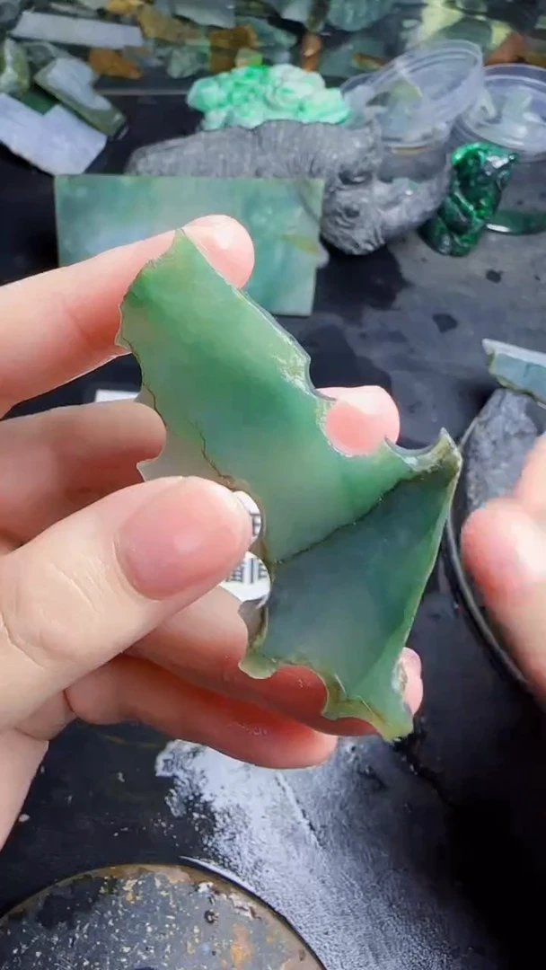 未镶嵌挂件翡翠依****?天然翡翠012