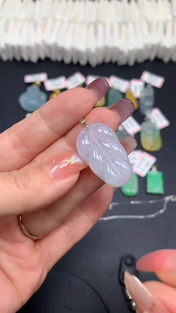 翡翠18K金镶嵌吊坠(不含链)MS189267