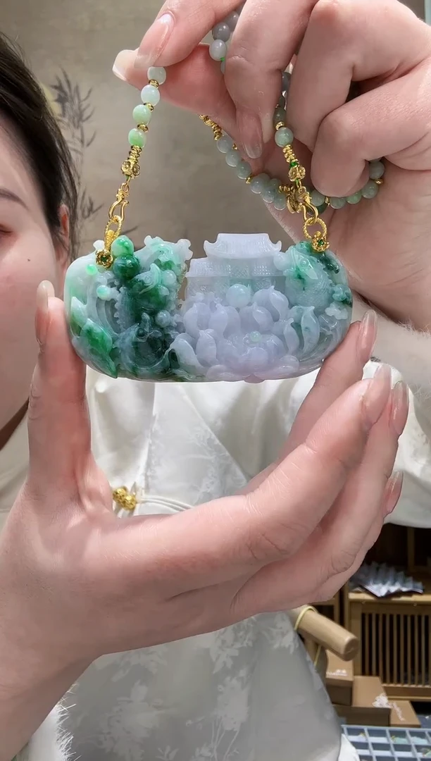 【闪购商品】翡翠颈饰未镶嵌吊坠