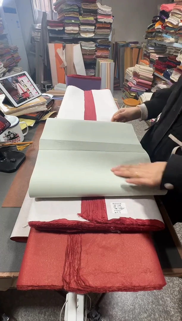 34*138豆青色光板真银50张