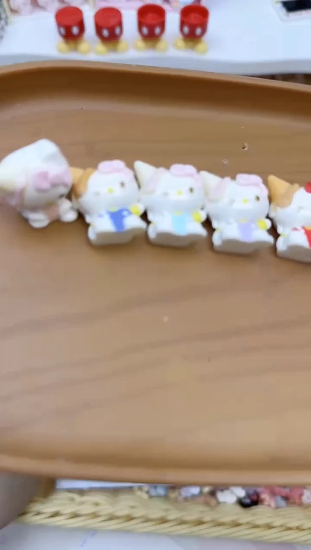 树脂融化的kitty小卡50个混装