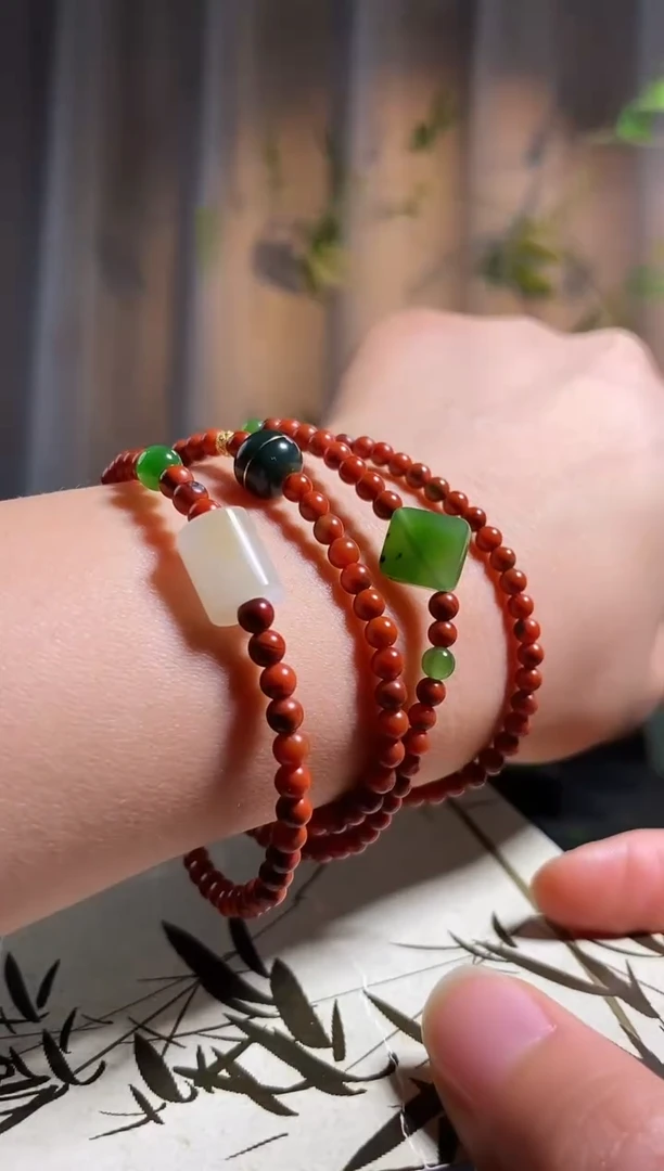 南红玛瑙未镶嵌颈饰，鸡血包浆多圈手链