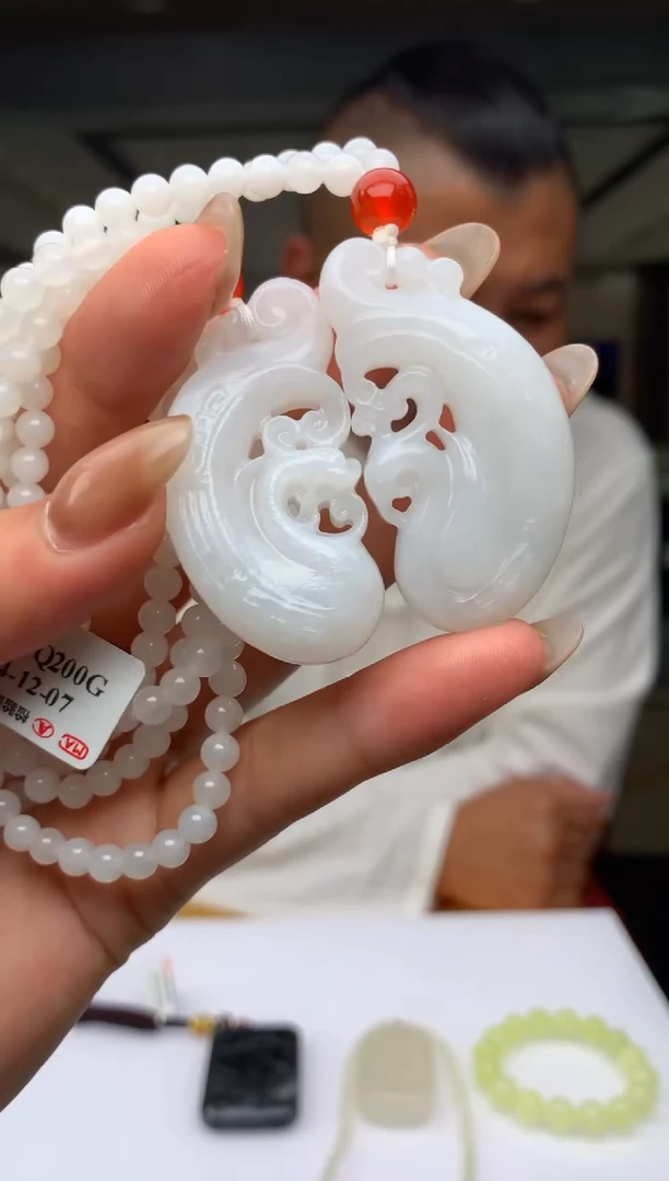 【闪购商品】定制和田玉Boss阳天然和田玉（拍一发一）