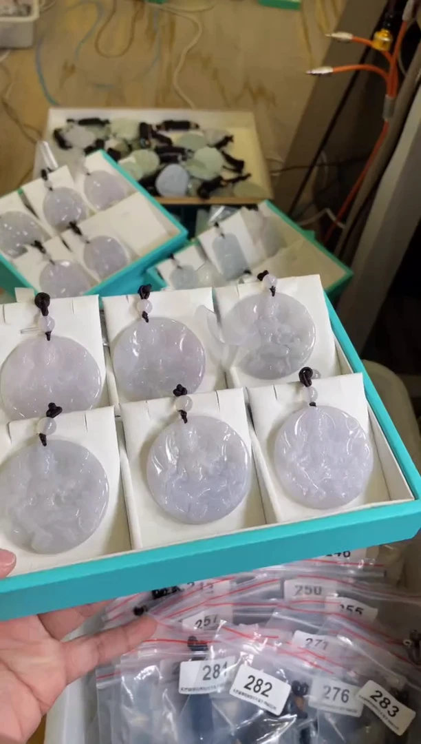 【闪购商品】翡翠颈饰未镶嵌天然缅甸A货翡翠多样性发一度母284