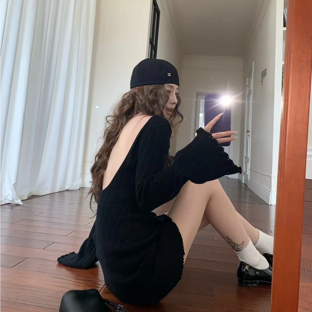 纯欲性感内搭连衣裙子女秋季2025新款辣妹大露背气质修身包臀短裙