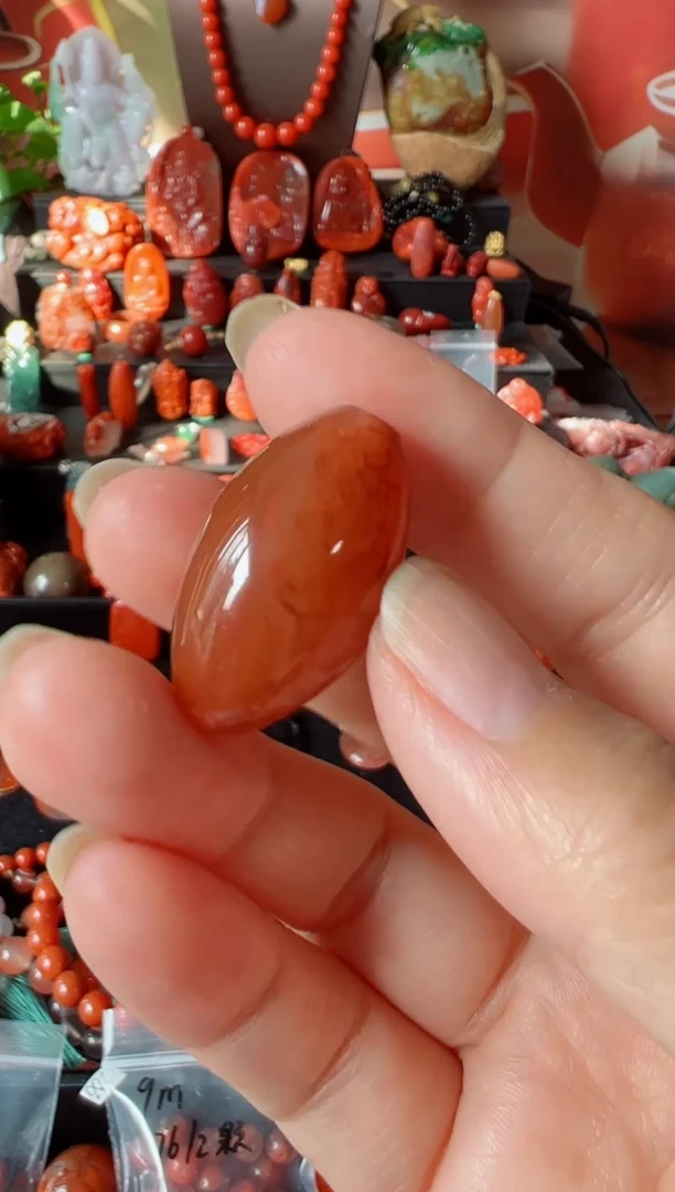 未镶嵌桶珠南红玛瑙曾****子桶珠