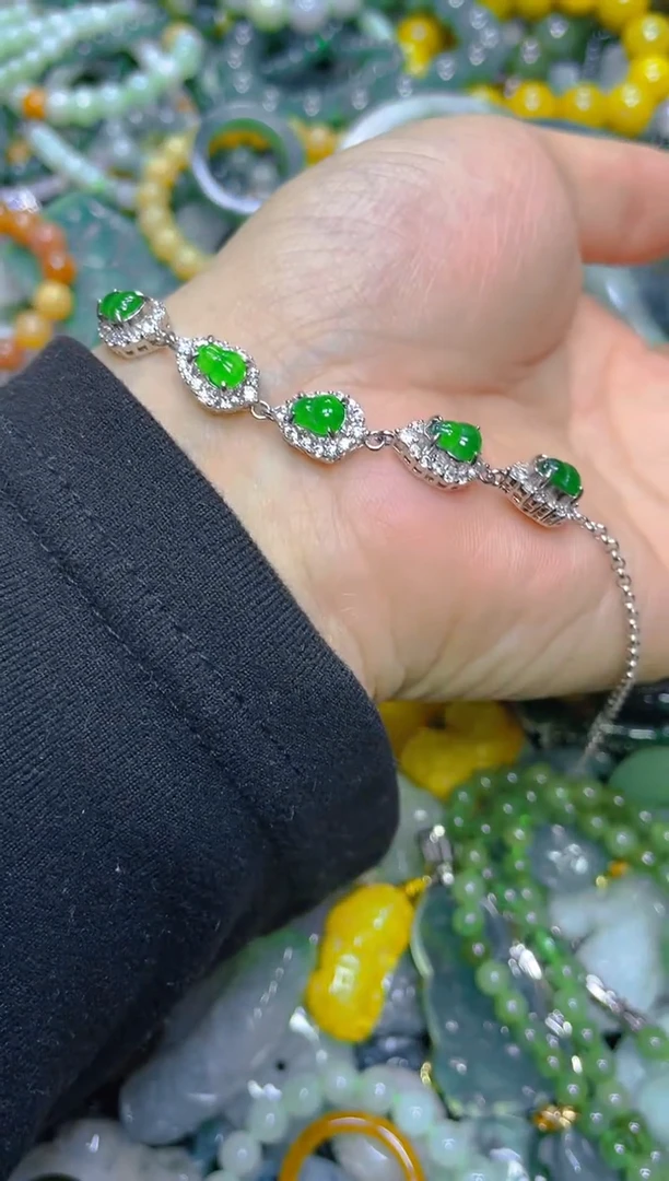 颈饰未镶嵌翡翠/Y/翡翠A货，一件也是批发价