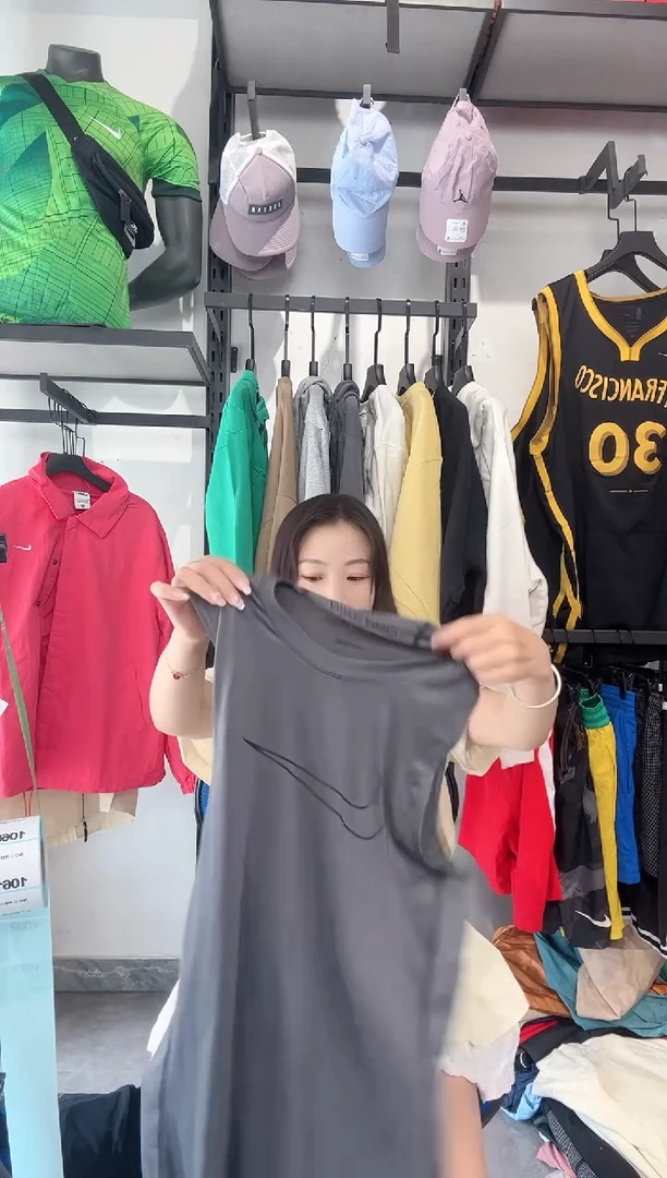 1055编码 瑕疵款直播间过款为准 尺码