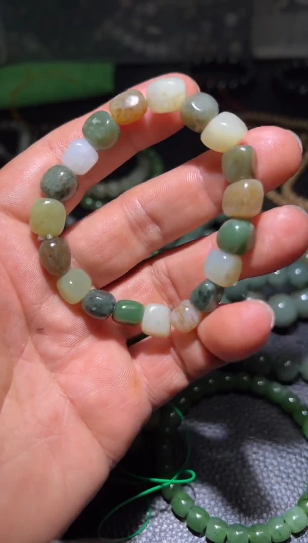 未镶嵌和田玉珠宝奇石30