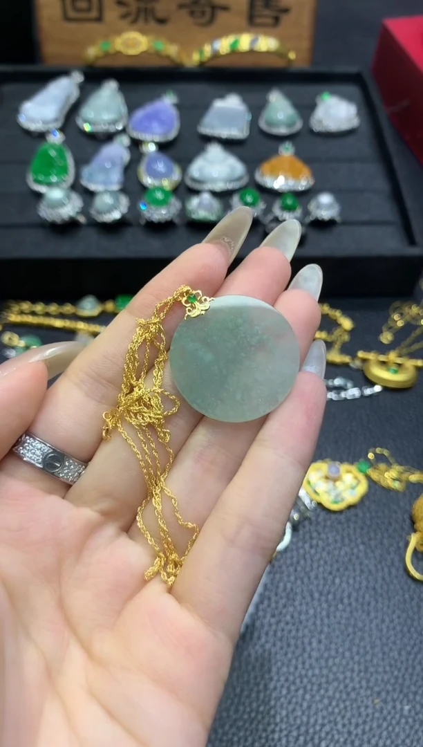 吊坠(赠链)18K金镶嵌翡翠10团购