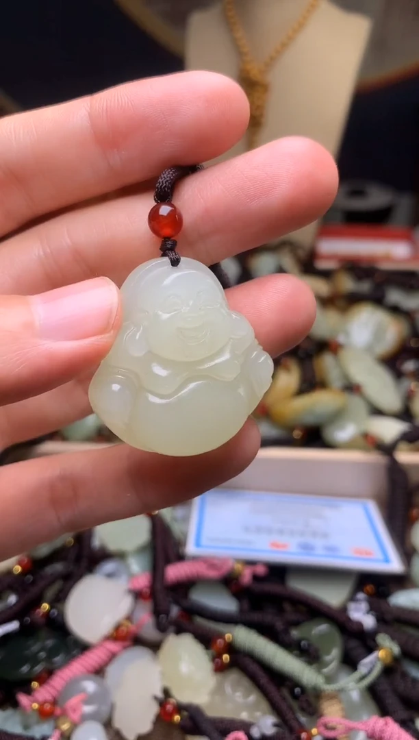 玉新疆料青海料清水吊坠