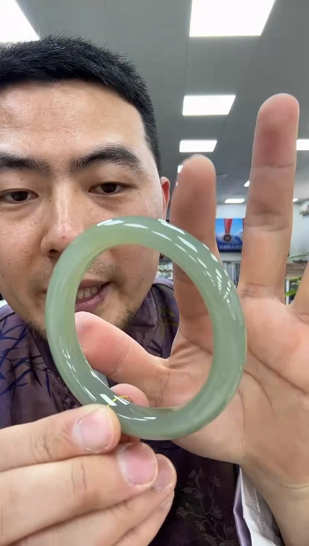 【闪购商品】和田玉手镯未镶嵌56-57  219