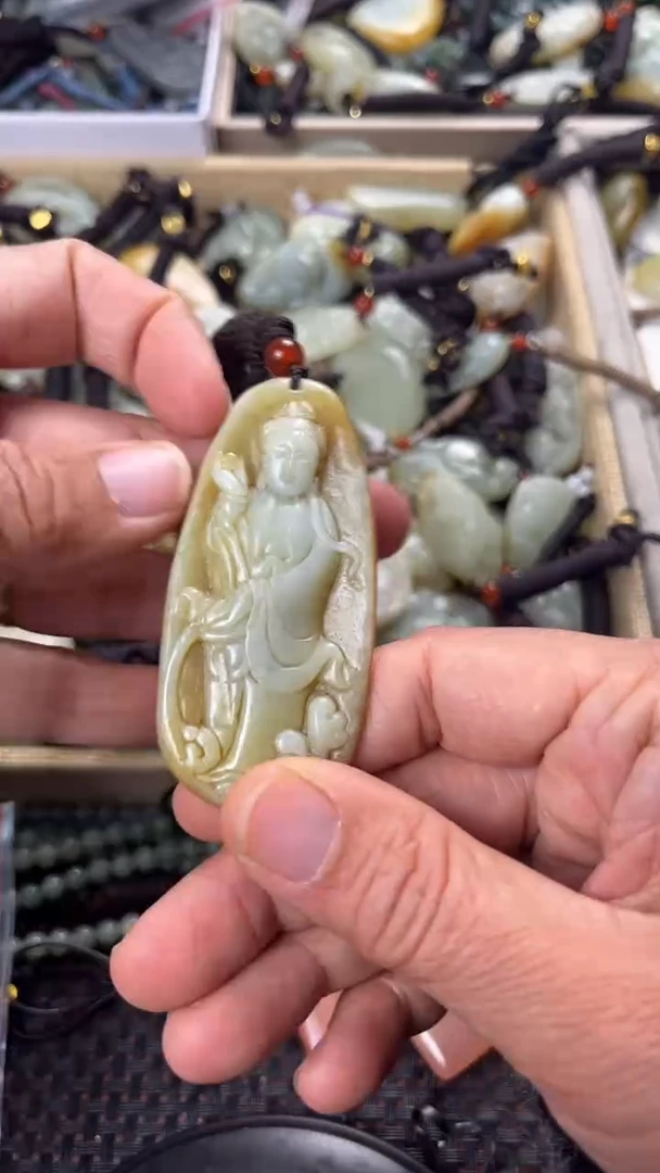 【闪购商品】和田玉颈饰未镶嵌多样性发货没有证书拍一发一有瑕