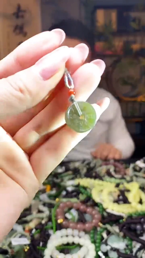 颈饰未镶嵌和田玉多样性发货，拍一发一