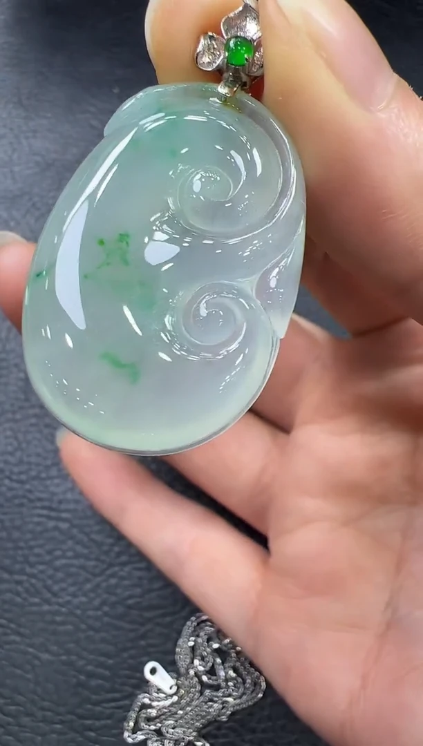 【闪购商品】翡翠挂件18K金镶嵌如意