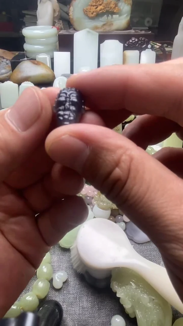 颈饰未镶嵌和田玉烟紫宝宝佛