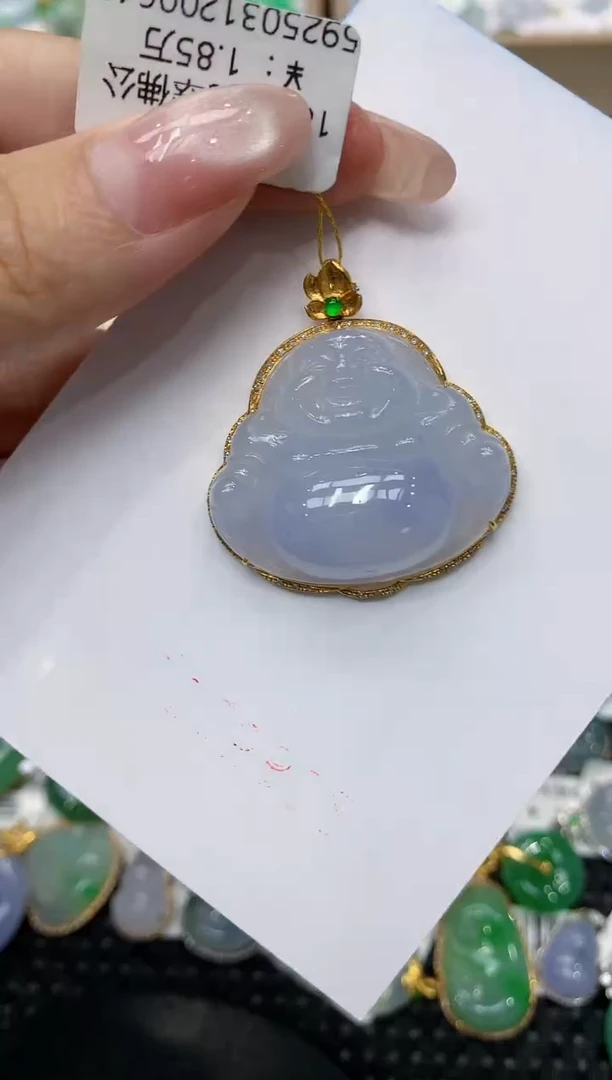 翡翠18K金镶嵌颈饰111111111