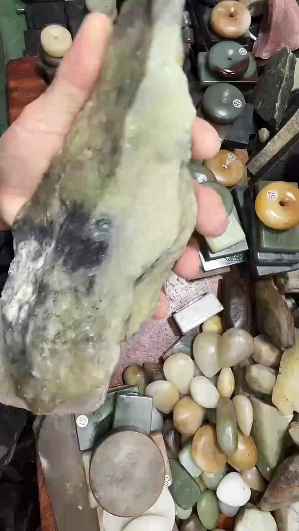 未镶嵌和田玉珠宝半成品1