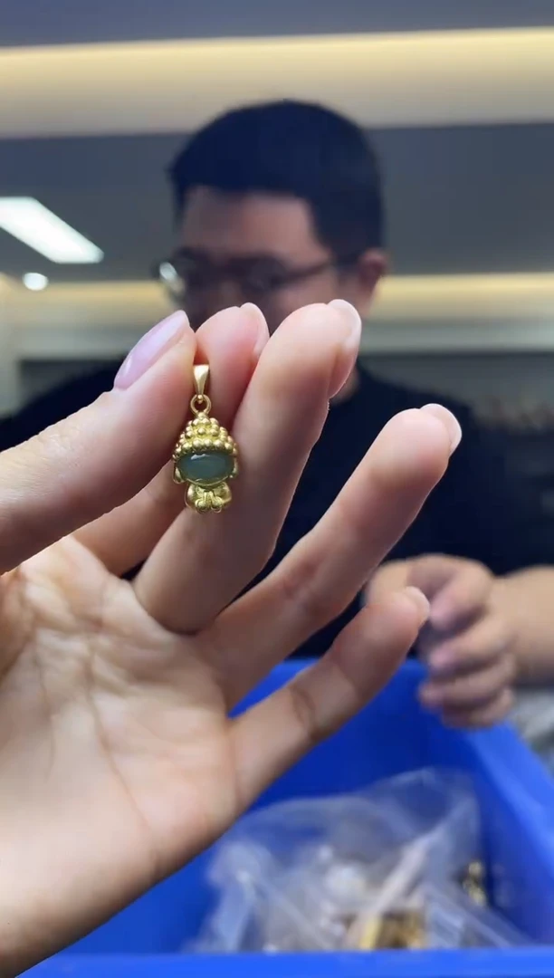 【闪购商品】和田玉`未镶嵌多样性发一件