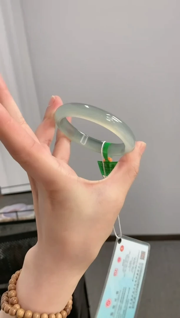 【闪购商品】玛瑙/玉髓手镯未镶嵌56-57圈