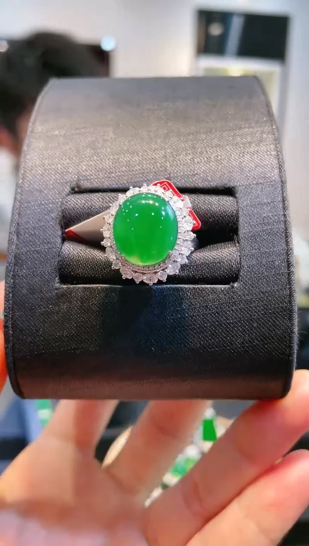 【闪购商品】翡翠颈饰18K金镶嵌A46天然A货翡翠两用款戒指