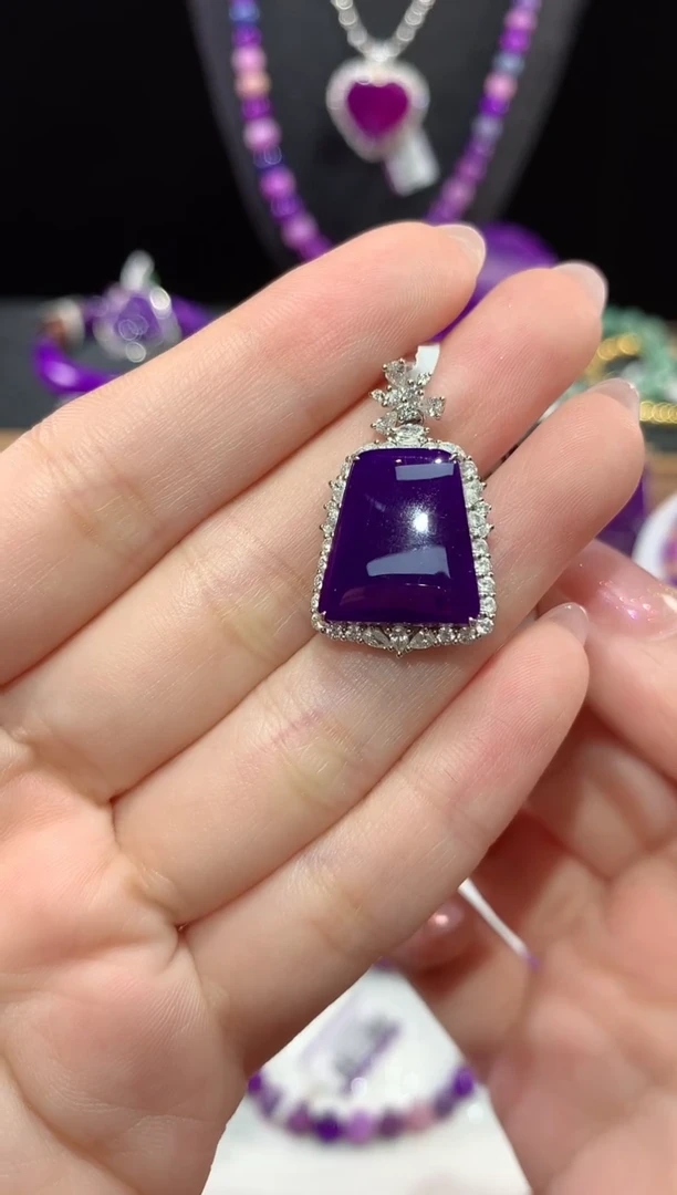 苏纪石（舒俱来）18K金镶嵌，吊坠