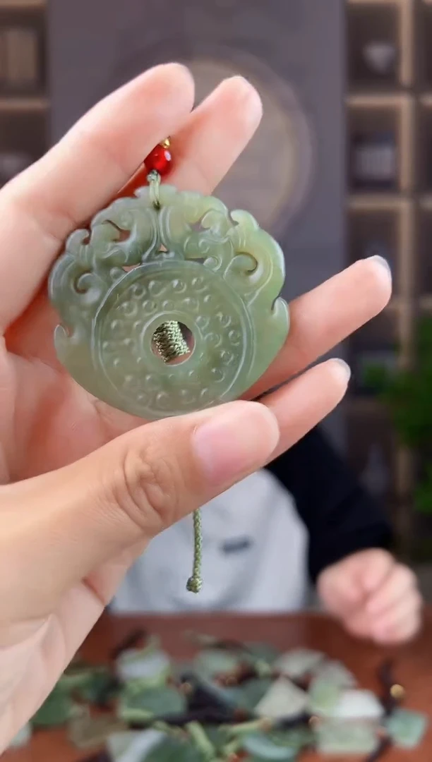 未镶嵌和田玉挂件拍一发一