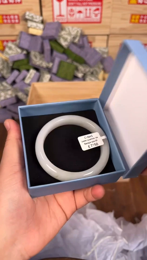 未镶嵌手镯石英质玉C0645