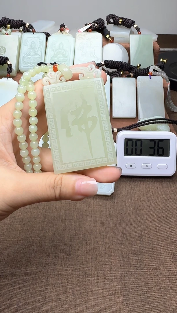 颈饰未镶嵌和田玉1