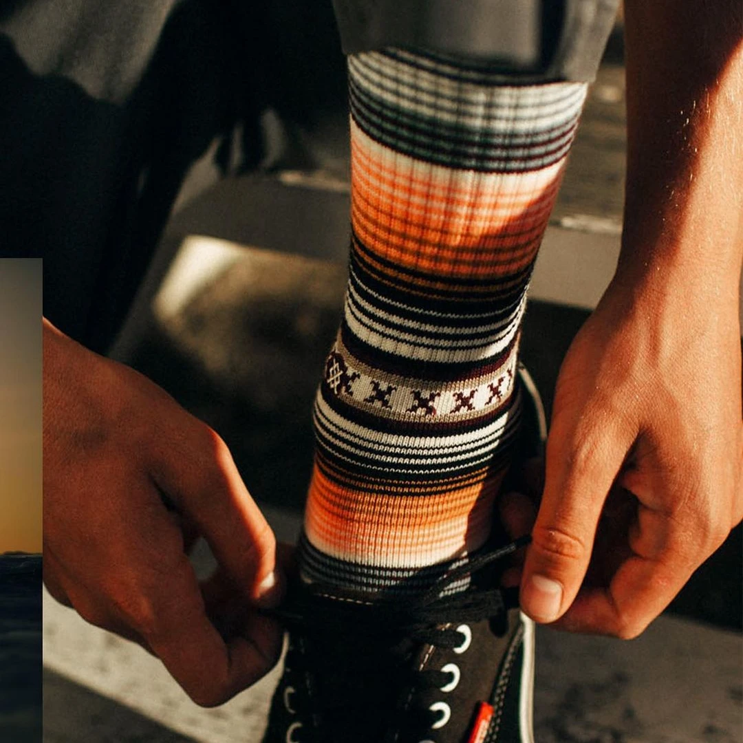 STANCE条纹556中筒男休闲袜户外训练透气跑步健身全功能运动女袜