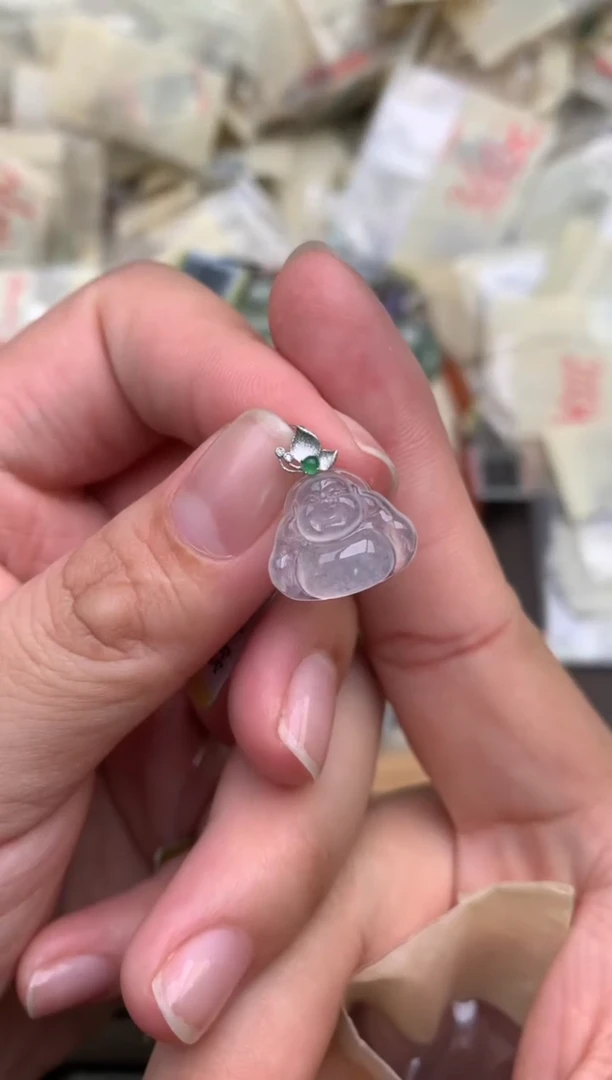 翡翠挂件18K金镶嵌—