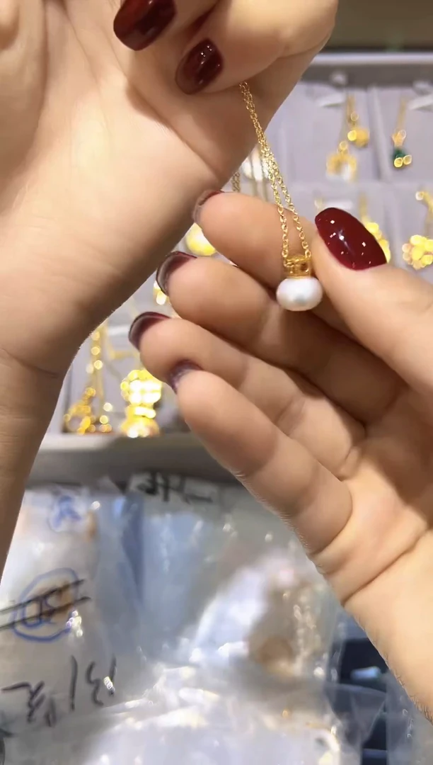 颈饰18K金镶嵌淡水珍珠18k淡水珍珠吊坠