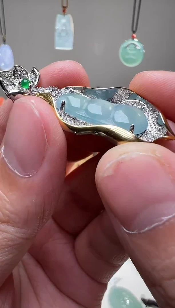 吊坠(不含链)未镶嵌翡翠豆子