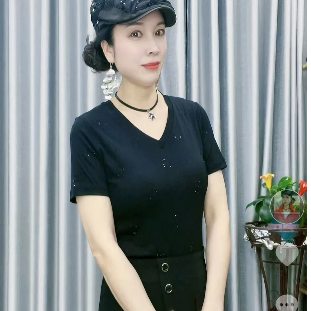 【懂你吴姐】2627韩衣轩V领烫钻短袖