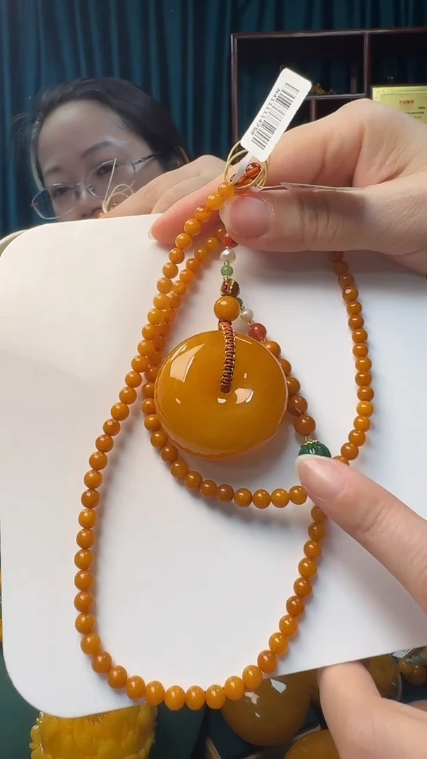 未镶嵌吊坠(赠链)琥珀蜜蜡扣子套装