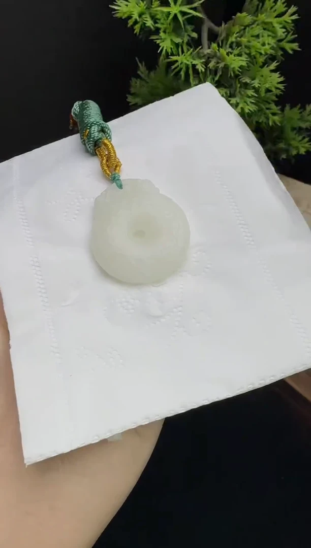 【闪购商品】透闪石质玉吊坠未镶嵌和田玉平安扣-多样性只发一件