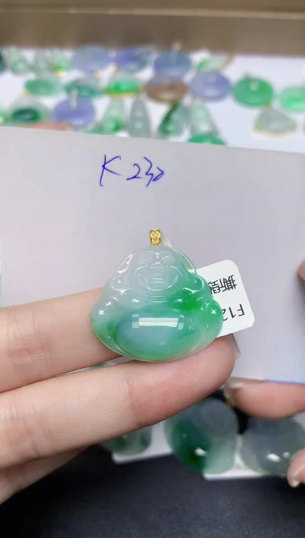 颈饰18K金镶嵌翡翠天然缅甸翡翠A货翡翠百元以上9元证书费自理