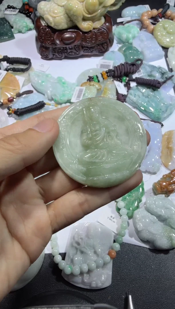 【闪购商品】翡翠颈饰未镶嵌00009942