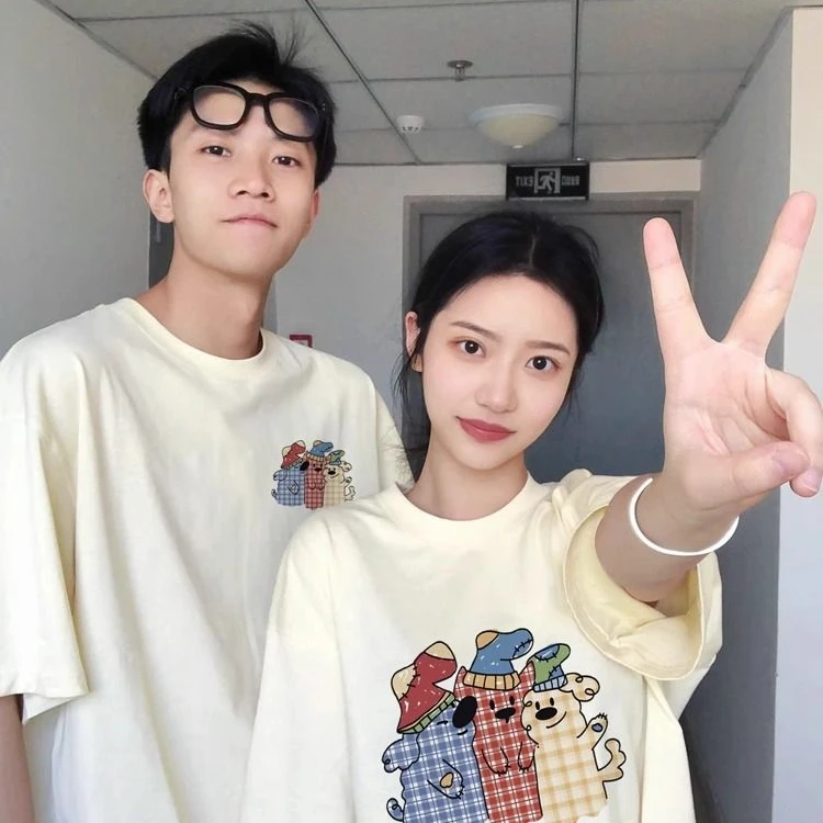 情侣短袖t恤一男一女潮牌高级感2025新款爆款夏季潮流宽松情侣装