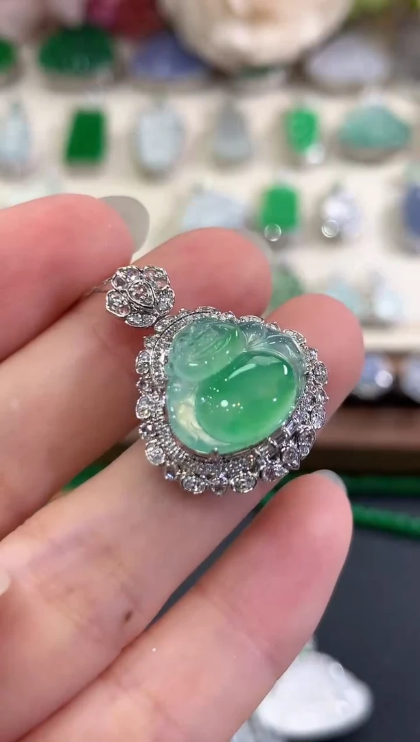 吊坠(不含链)18K金镶嵌翡翠c78