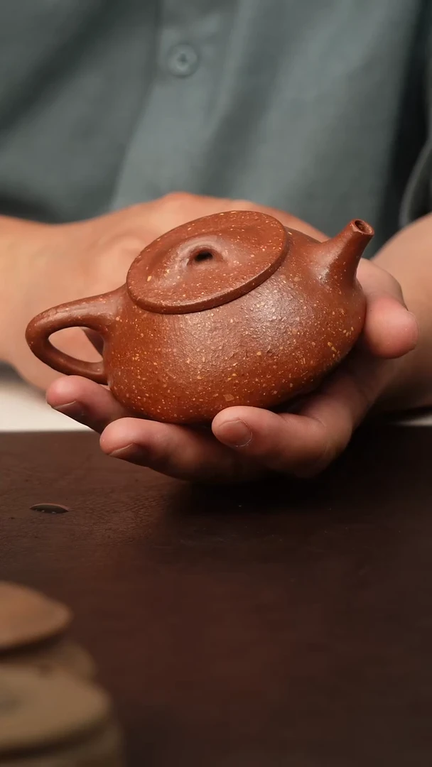 茶壶紫砂原矿紫砂壶-8目满飘