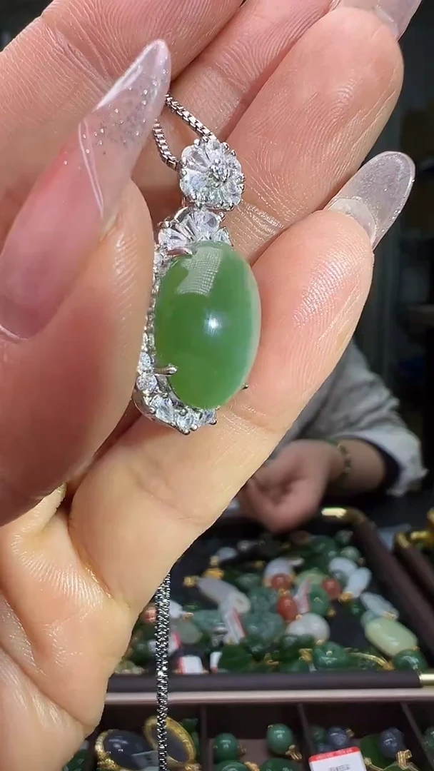 颈饰银S925镶嵌和田玉（多样性发货.发其一)12.27.143